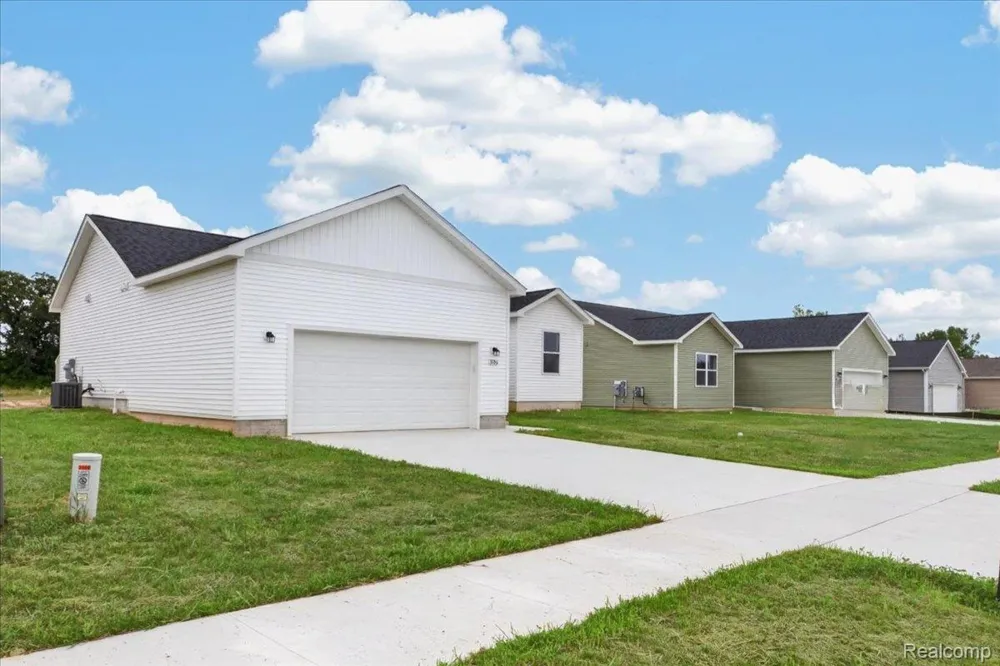3156 Daisy Way Way Burton City, MI 48519