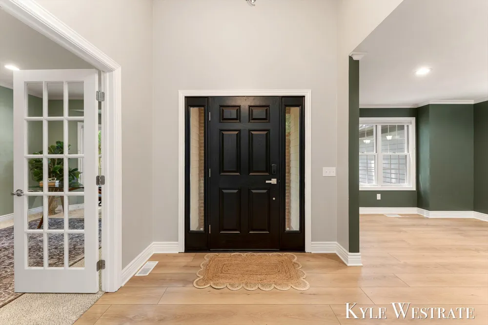 6334 Red Rock Court Norton Shores City, MI 49444