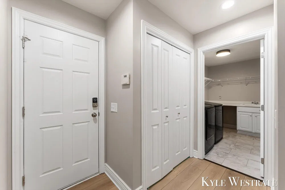 6334 Red Rock Court Norton Shores City, MI 49444