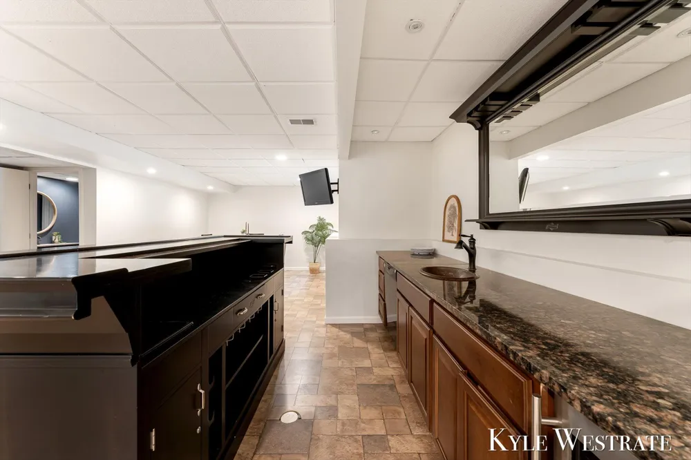 6334 Red Rock Court Norton Shores City, MI 49444