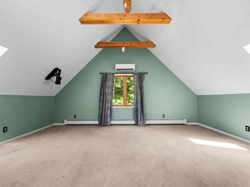 5265 Bates Acme Township, MI 49690