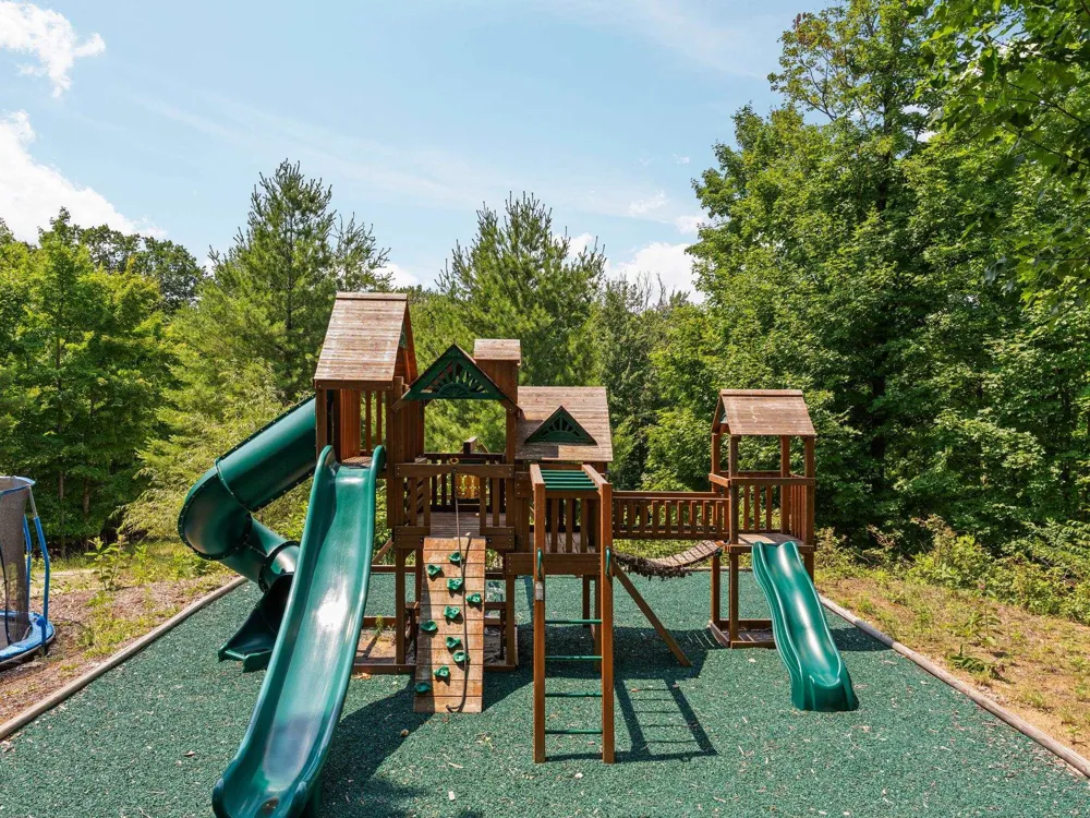 5265 Bates Acme Township, MI 49690