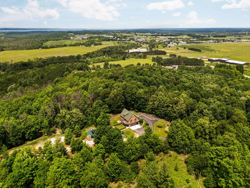 5265 Bates Acme Township, MI 49690