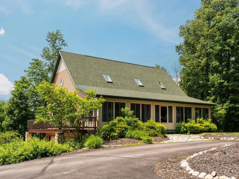 5265 Bates Acme Township, MI 49690