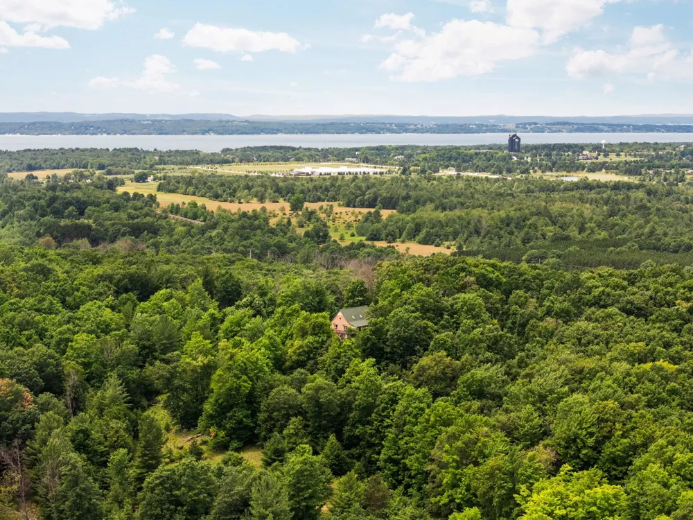 5265 Bates Acme Township, MI 49690