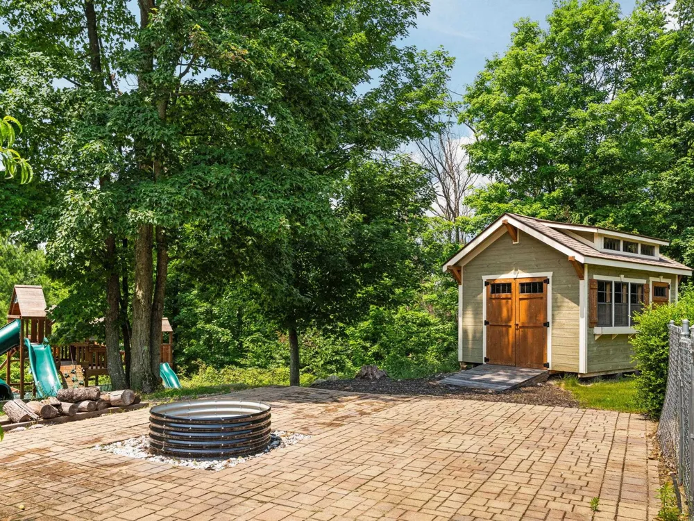 5265 Bates Acme Township, MI 49690