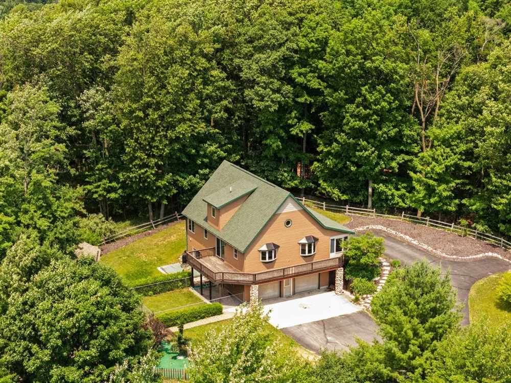 5265 Bates Acme Township, MI 49690