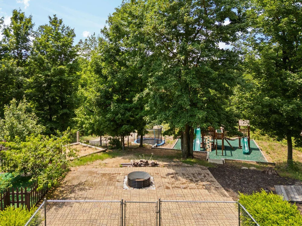 5265 Bates Acme Township, MI 49690