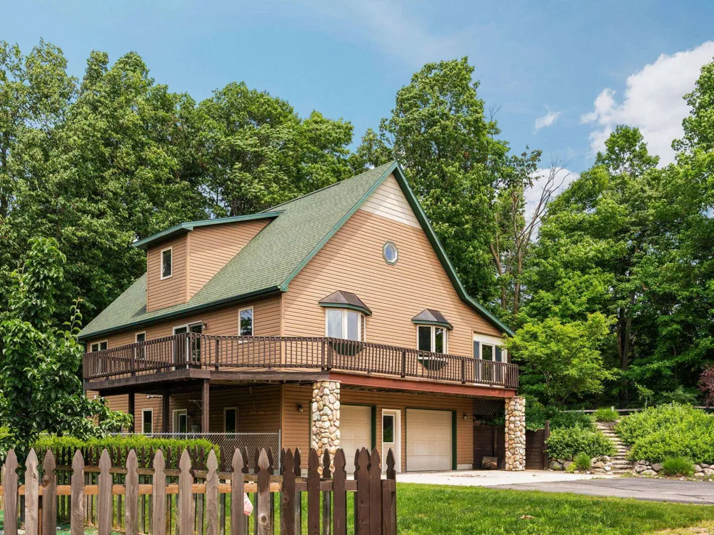5265 Bates Acme Township, MI 49690