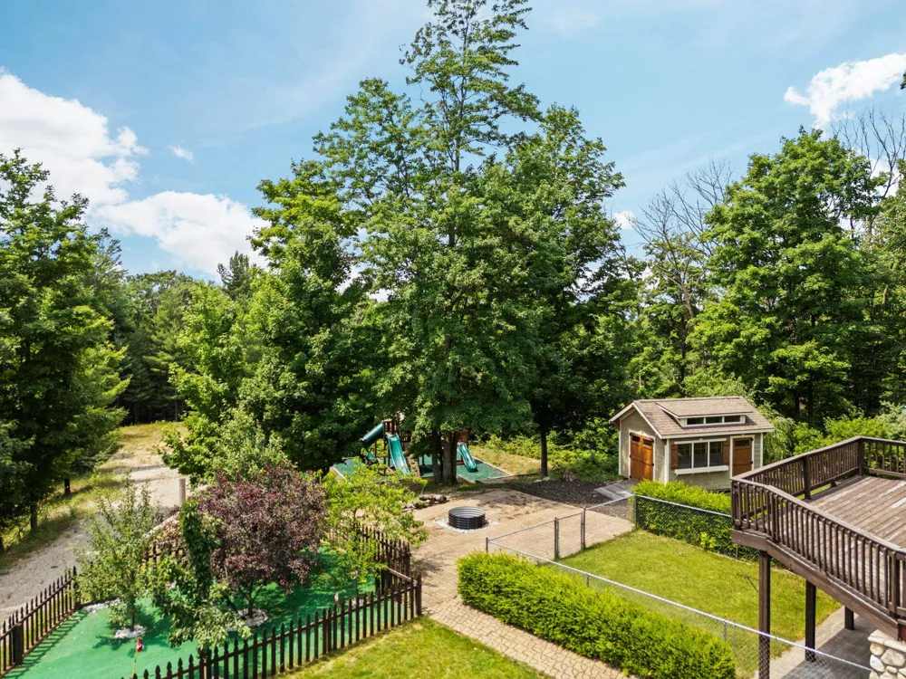 5265 Bates Acme Township, MI 49690