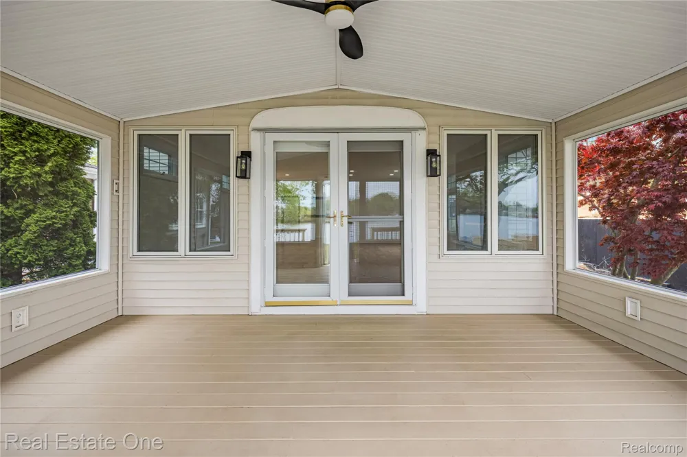 9047 Gale Road White Lake Charter Township, MI 48386