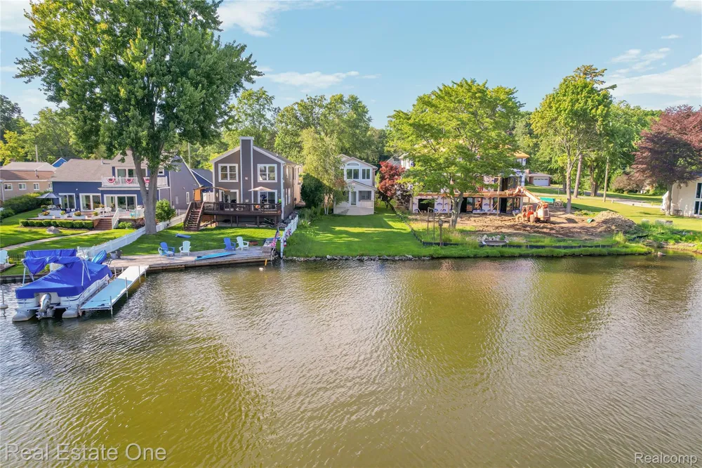 9047 Gale Road White Lake Charter Township, MI 48386