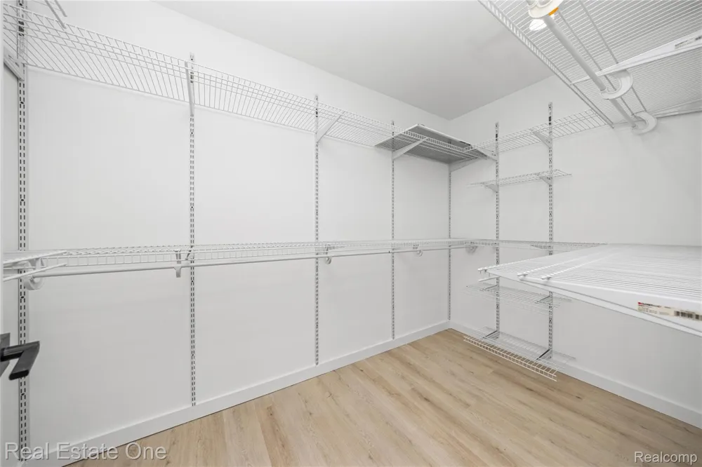 9047 Gale Road White Lake Charter Township, MI 48386