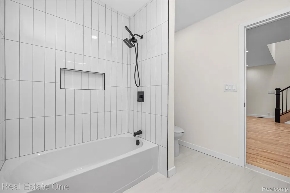 9047 Gale Road White Lake Charter Township, MI 48386