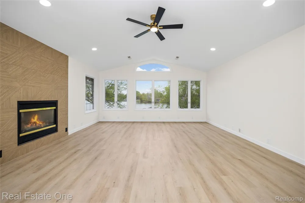 9047 Gale Road White Lake Charter Township, MI 48386