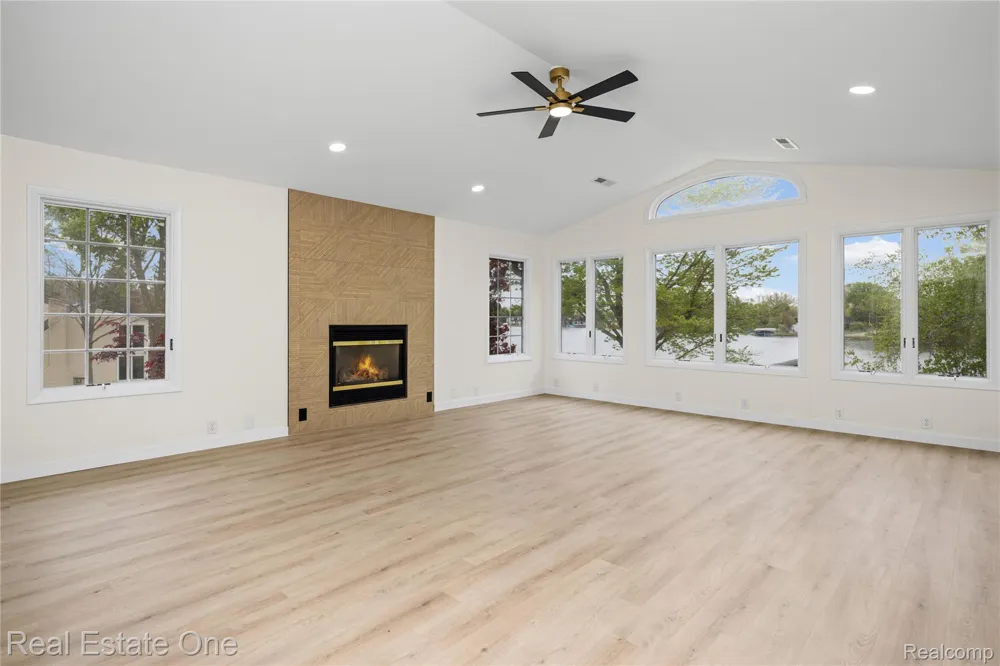 9047 Gale Road White Lake Charter Township, MI 48386