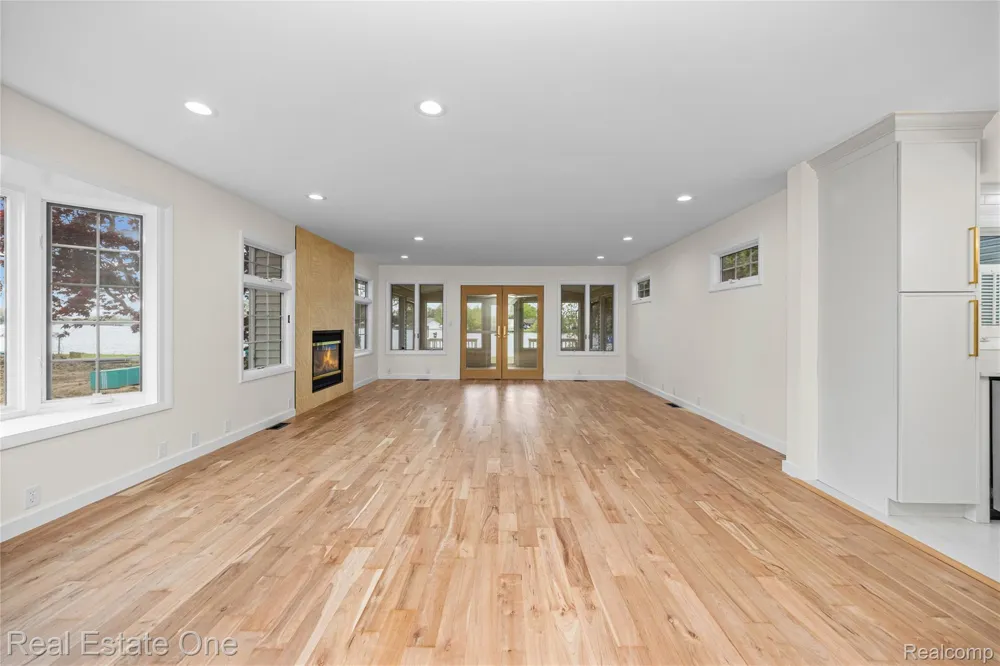 9047 Gale Road White Lake Charter Township, MI 48386