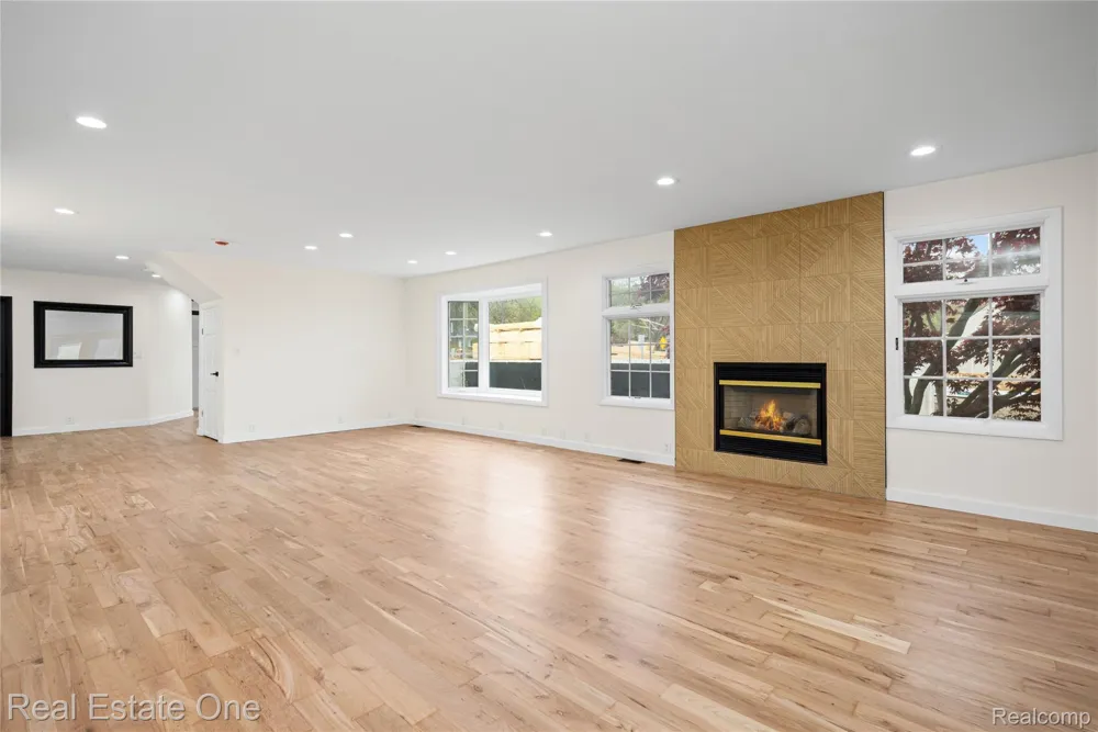9047 Gale Road White Lake Charter Township, MI 48386