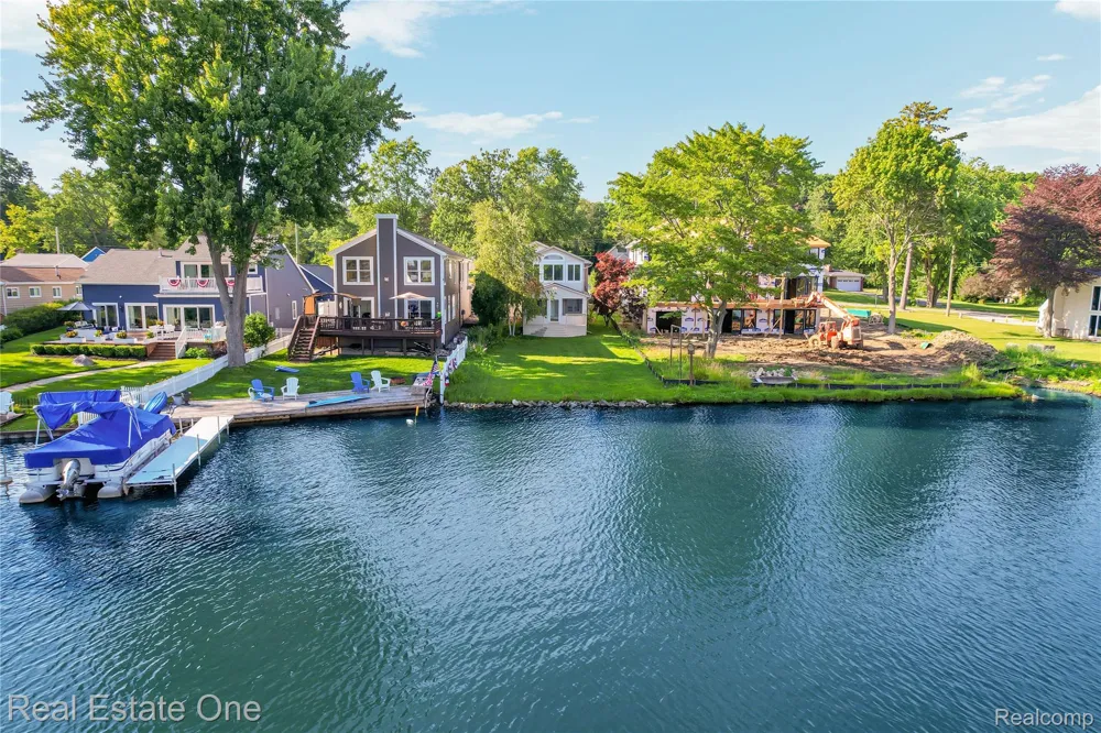 9047 Gale Road White Lake Charter Township, MI 48386