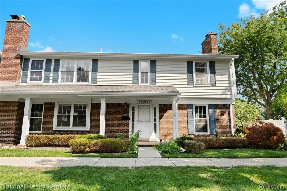42142 Roscommon Street Northville City, MI 48167