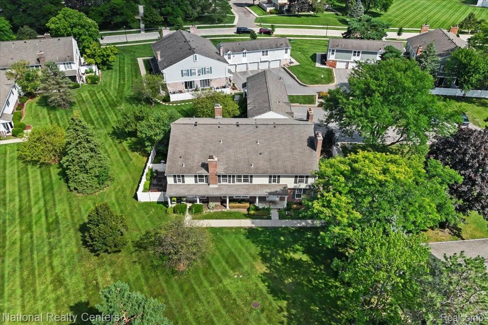 42142 Roscommon Street Northville City, MI 48167
