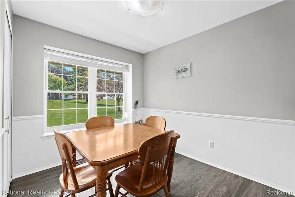 42142 Roscommon Street Northville City, MI 48167