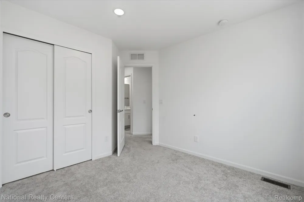 43034 Atwood Avenue Novi City, MI 48375