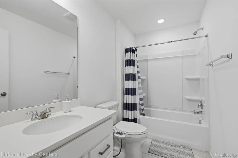 43034 Atwood Avenue Novi City, MI 48375