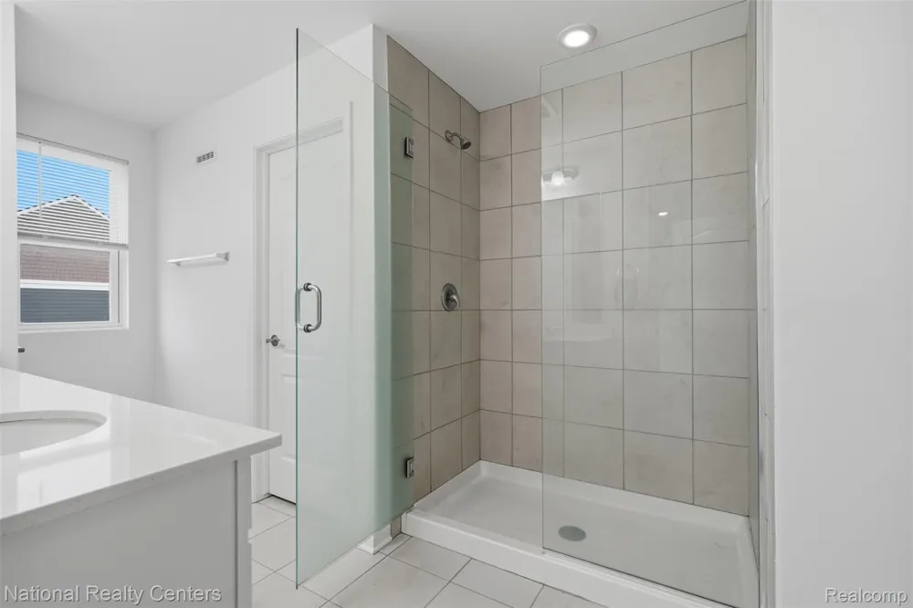 43034 Atwood Avenue Novi City, MI 48375