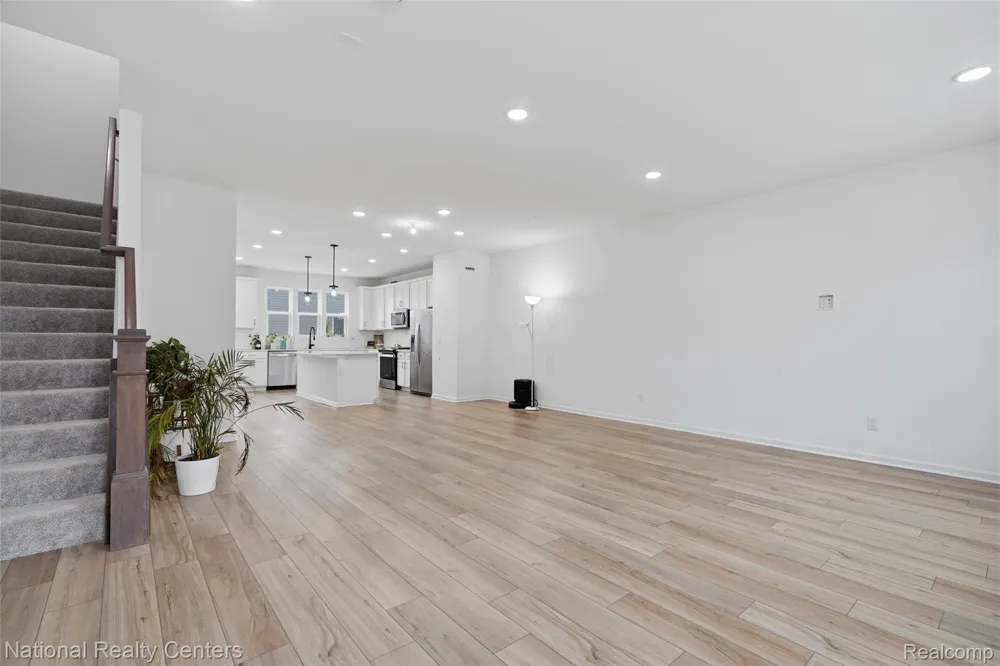 43034 Atwood Avenue Novi City, MI 48375