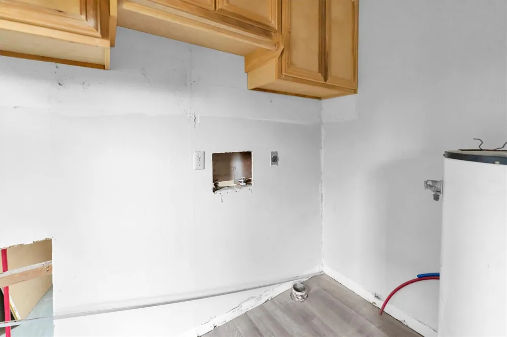 909 Ives Creek Road Bellville, TX 77418