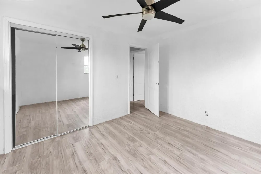 909 Ives Creek Road Bellville, TX 77418