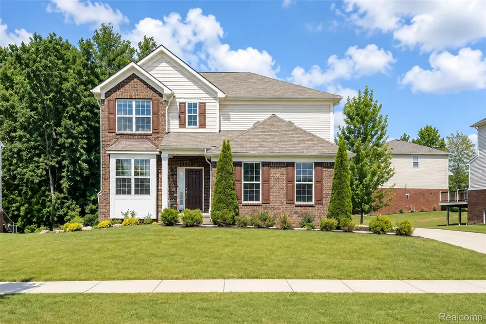 30081 Braeburn Street Lyon Charter Township, MI 48165