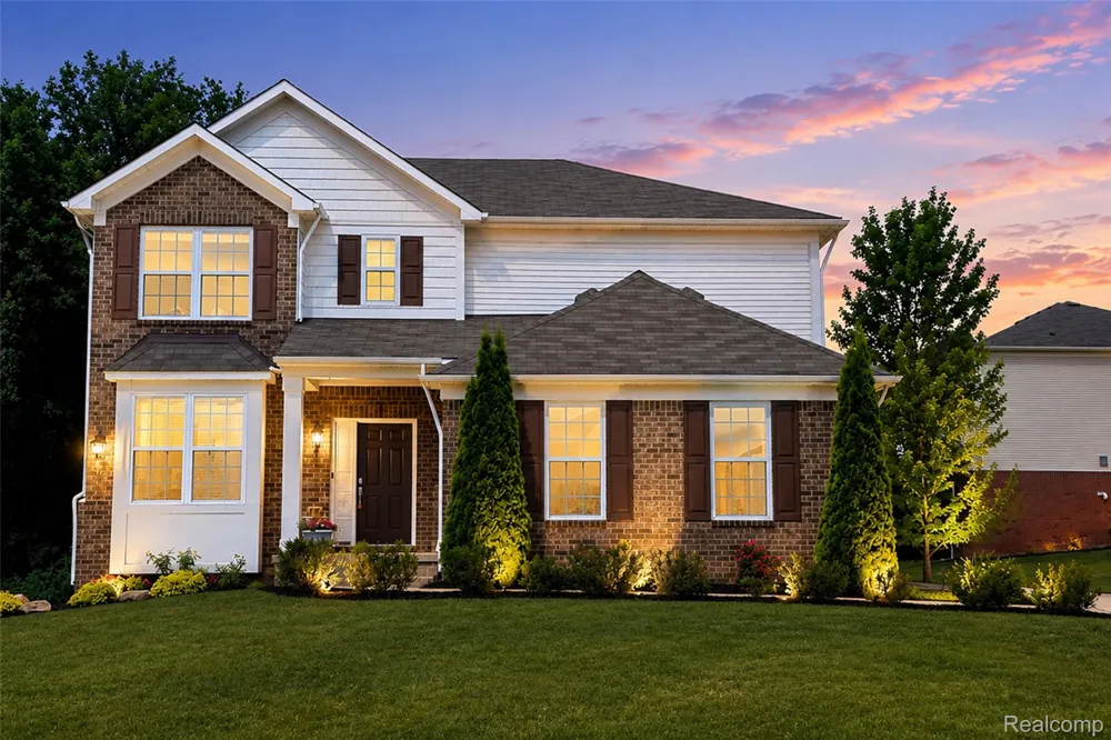 30081 Braeburn Street Lyon Charter Township, MI 48165