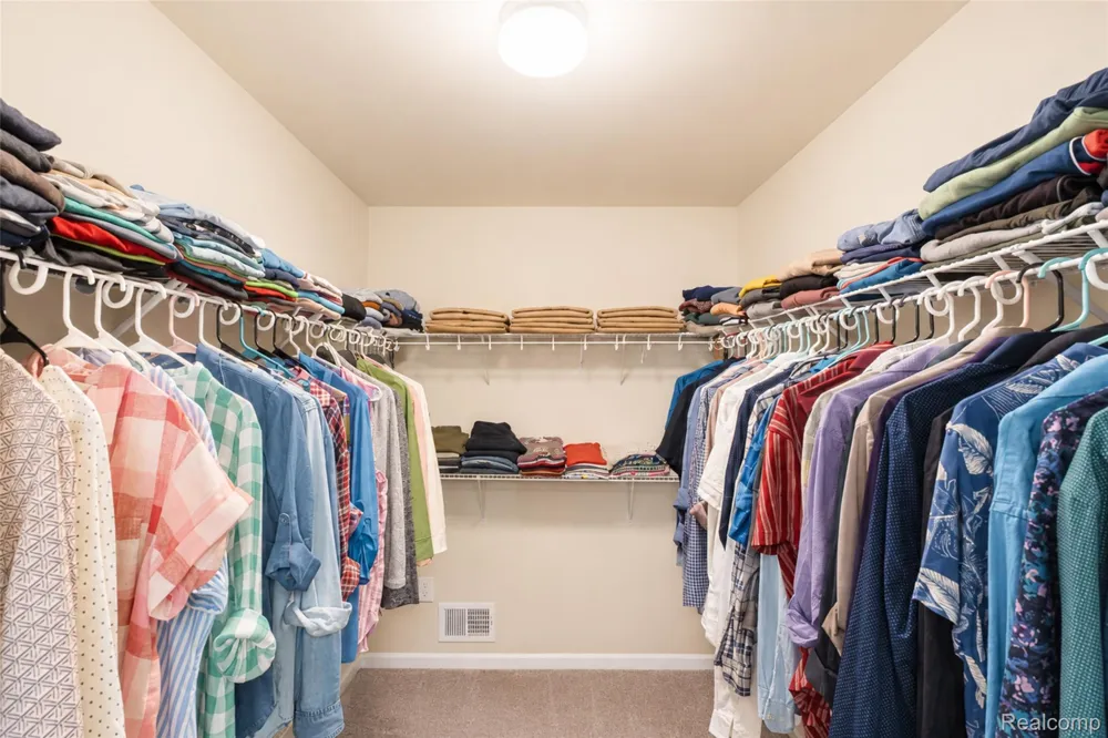 30081 Braeburn Street Lyon Charter Township, MI 48165