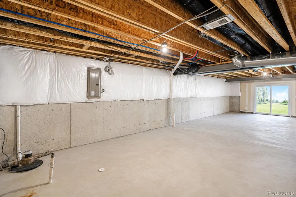 30081 Braeburn Street Lyon Charter Township, MI 48165