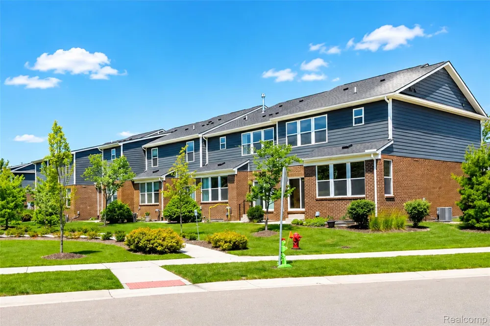 43479 Prospect Lane Novi City, MI 48375