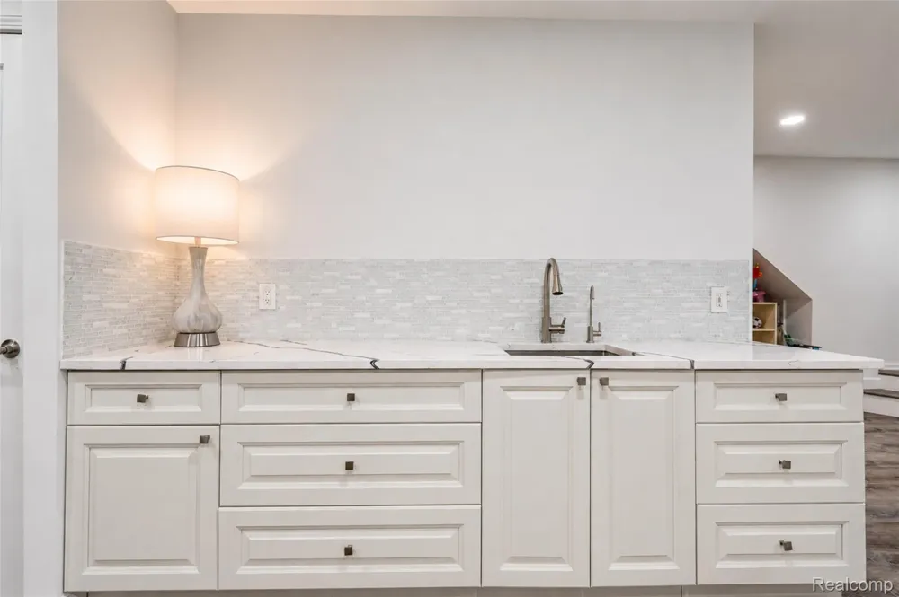 43479 Prospect Lane Novi City, MI 48375