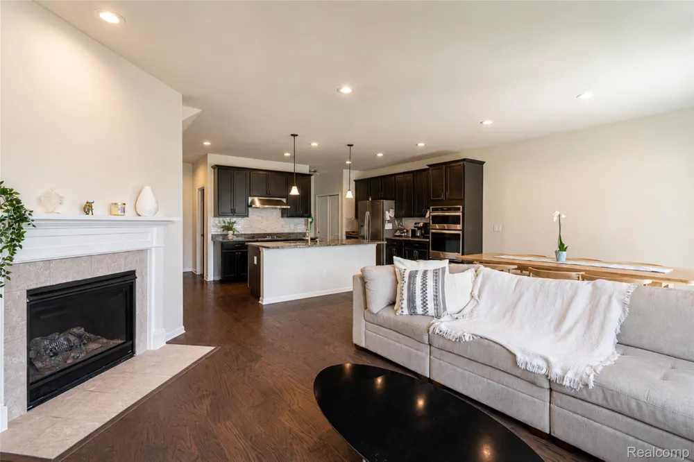 43479 Prospect Lane Novi City, MI 48375