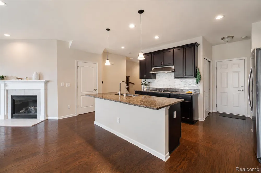 43479 Prospect Lane Novi City, MI 48375