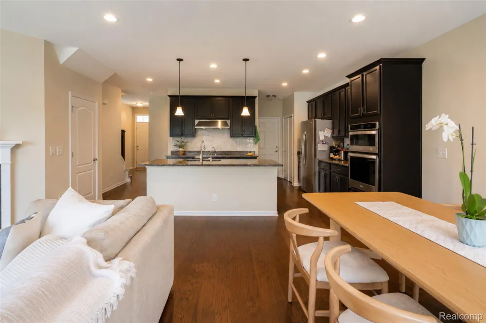 43479 Prospect Lane Novi City, MI 48375