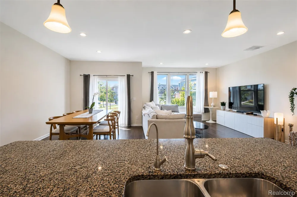 43479 Prospect Lane Novi City, MI 48375