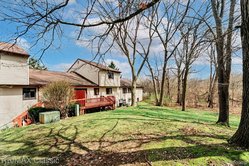9039 Lake E Road #45 Springfield Charter Township, MI 48348