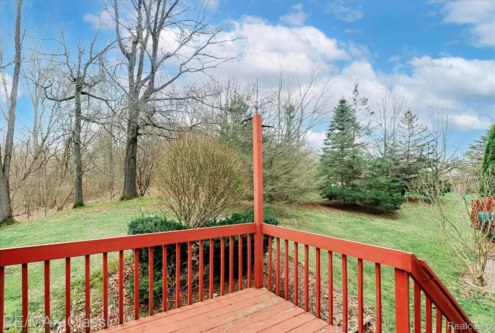 9039 Lake E Road #45 Springfield Charter Township, MI 48348