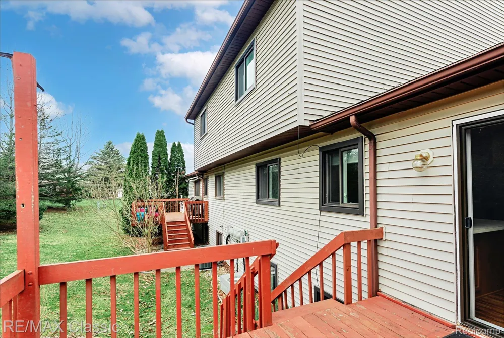 9039 Lake E Road #45 Springfield Charter Township, MI 48348
