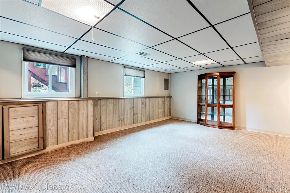 9039 Lake E Road #45 Springfield Charter Township, MI 48348