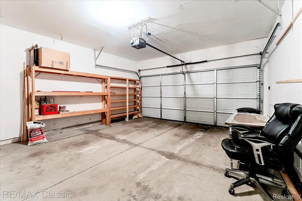 9039 Lake E Road #45 Springfield Charter Township, MI 48348