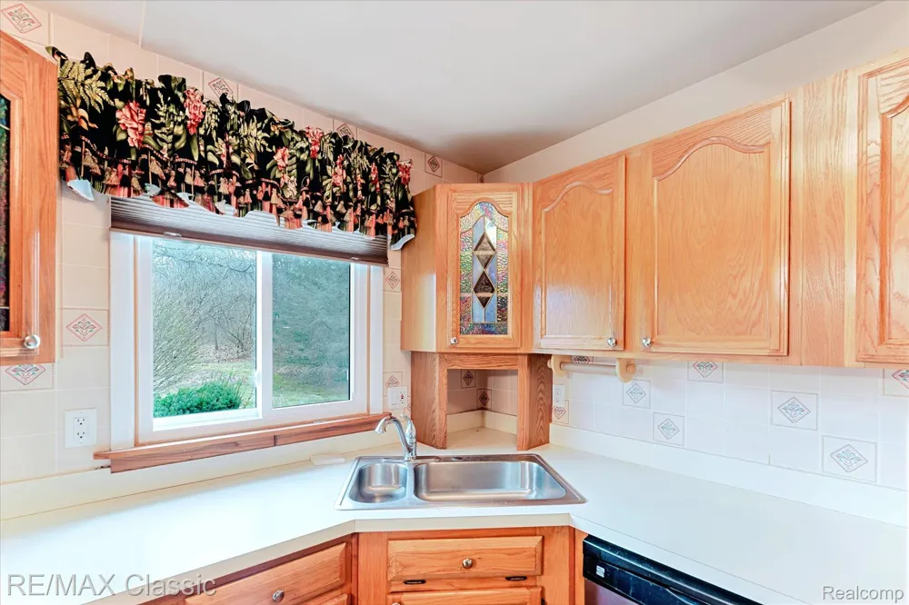 9039 Lake E Road #45 Springfield Charter Township, MI 48348