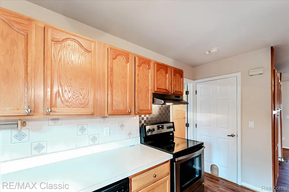 9039 Lake E Road #45 Springfield Charter Township, MI 48348