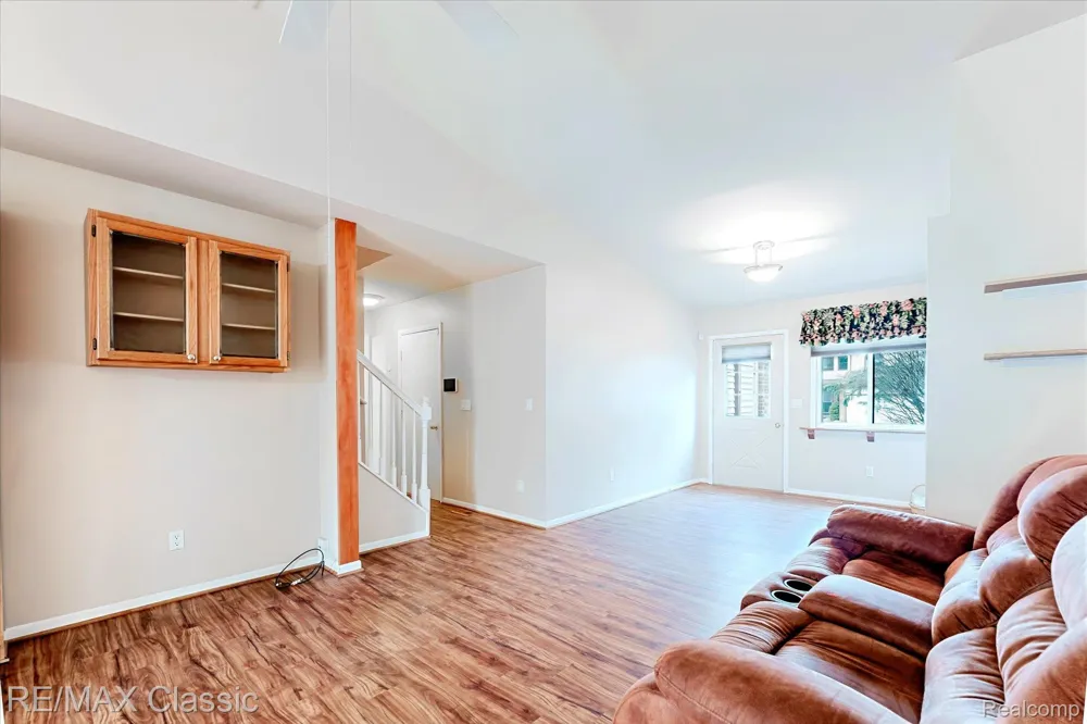 9039 Lake E Road #45 Springfield Charter Township, MI 48348